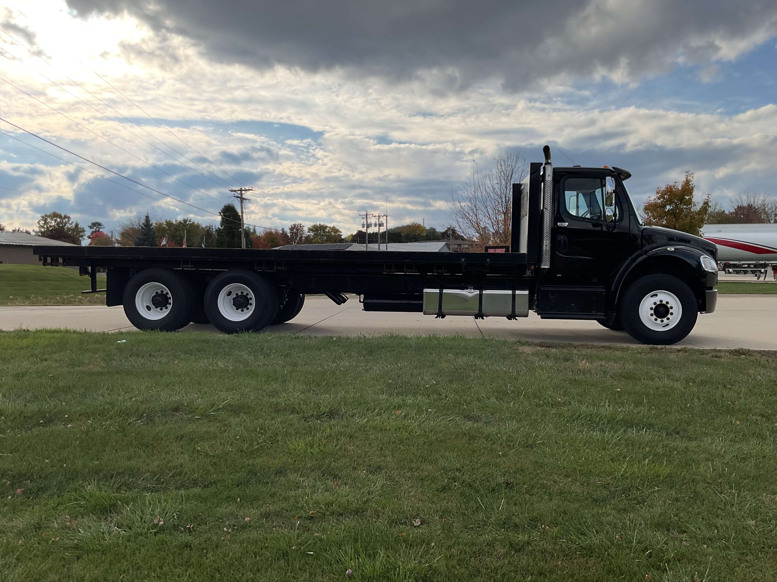 2017 Freightliner M2 106 2017 Freightliner M2 106 - image 6 of 6