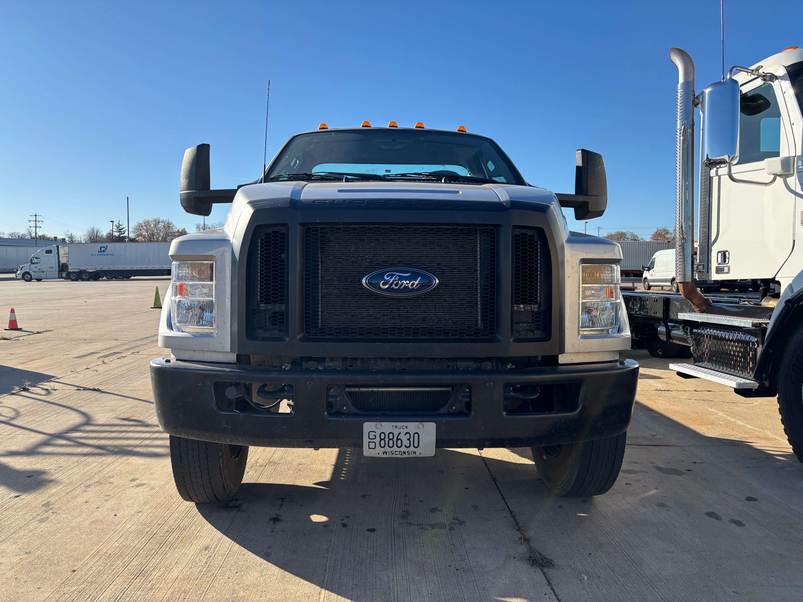 2022 Ford F650 2022 Ford F650 - image 2 of 6