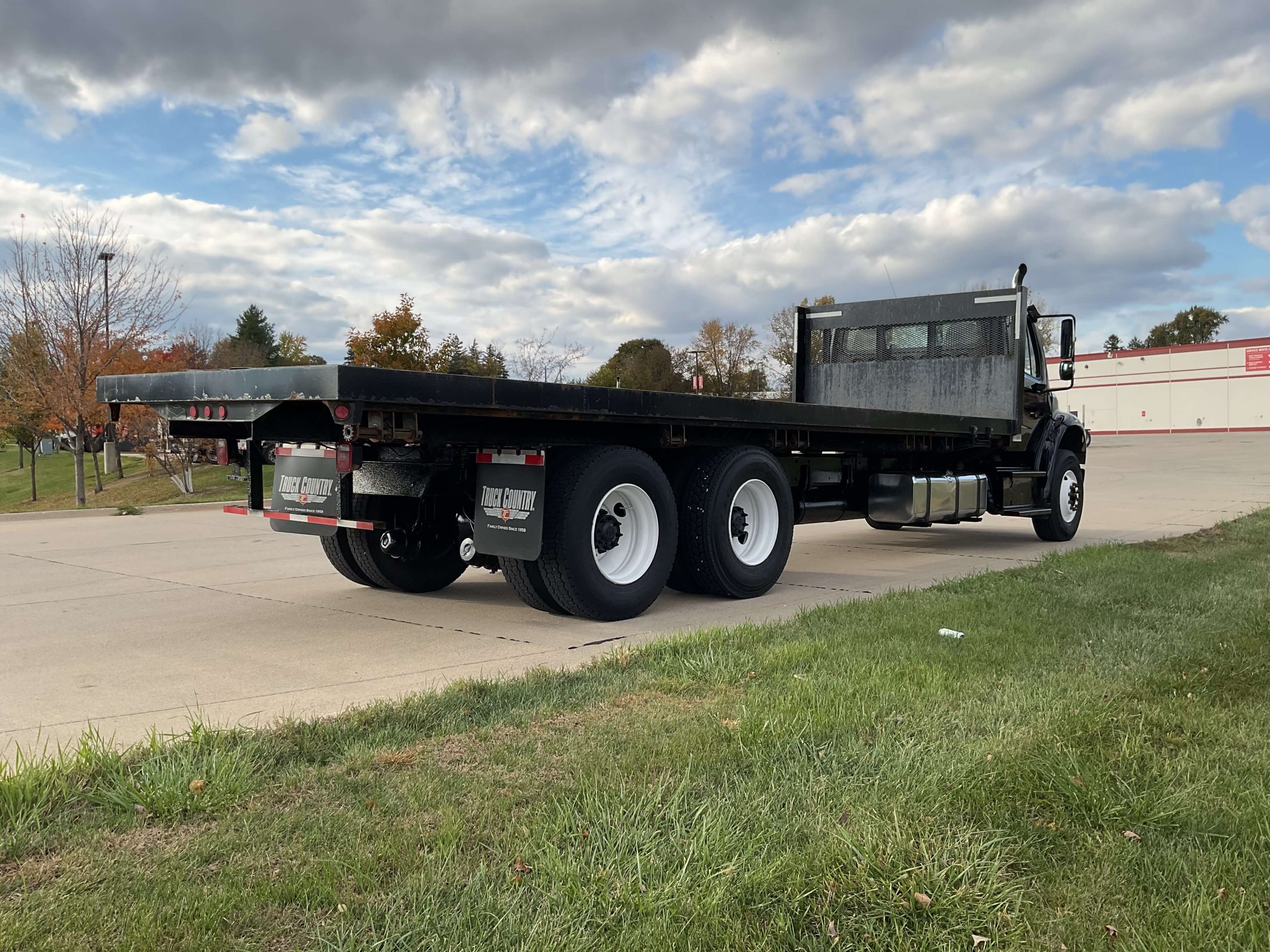 2017 Freightliner M2 106 068Rf00000dv5EY 2017 Freightliner M2 106 068Rf00000dv5EY