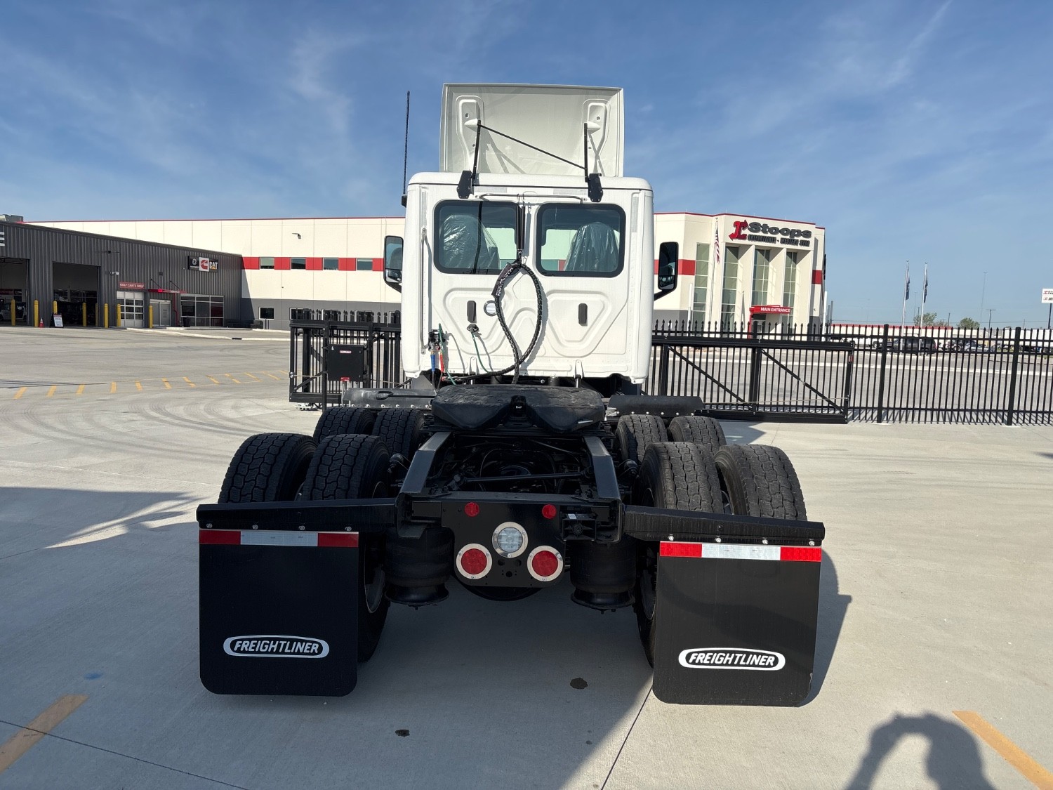 2026 Freightliner PE116DC 2026 Freightliner PE116DC - image 4 of 5