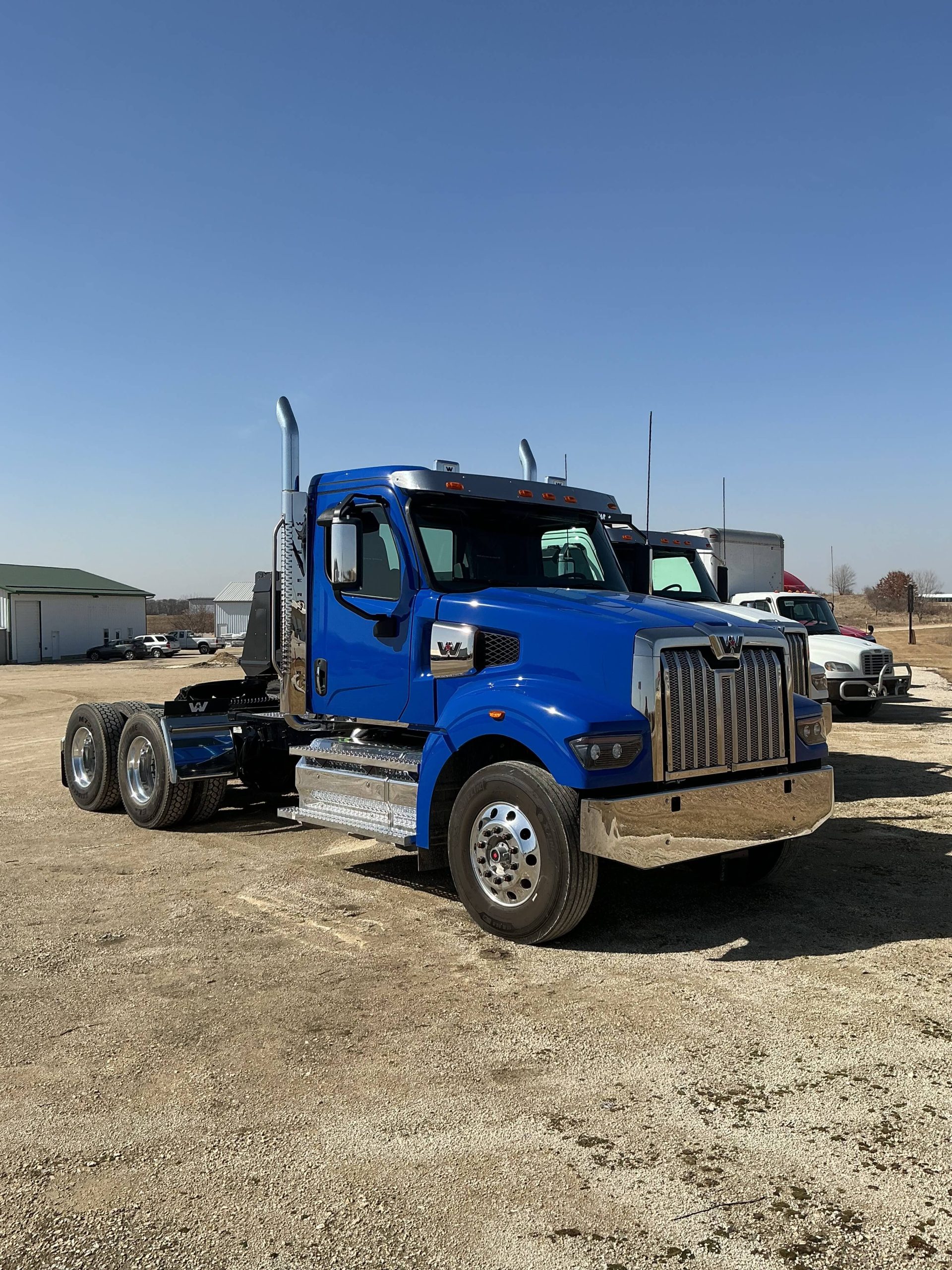 2027 Western Star 49X 2027 Western Star 49X - image 3 of 6