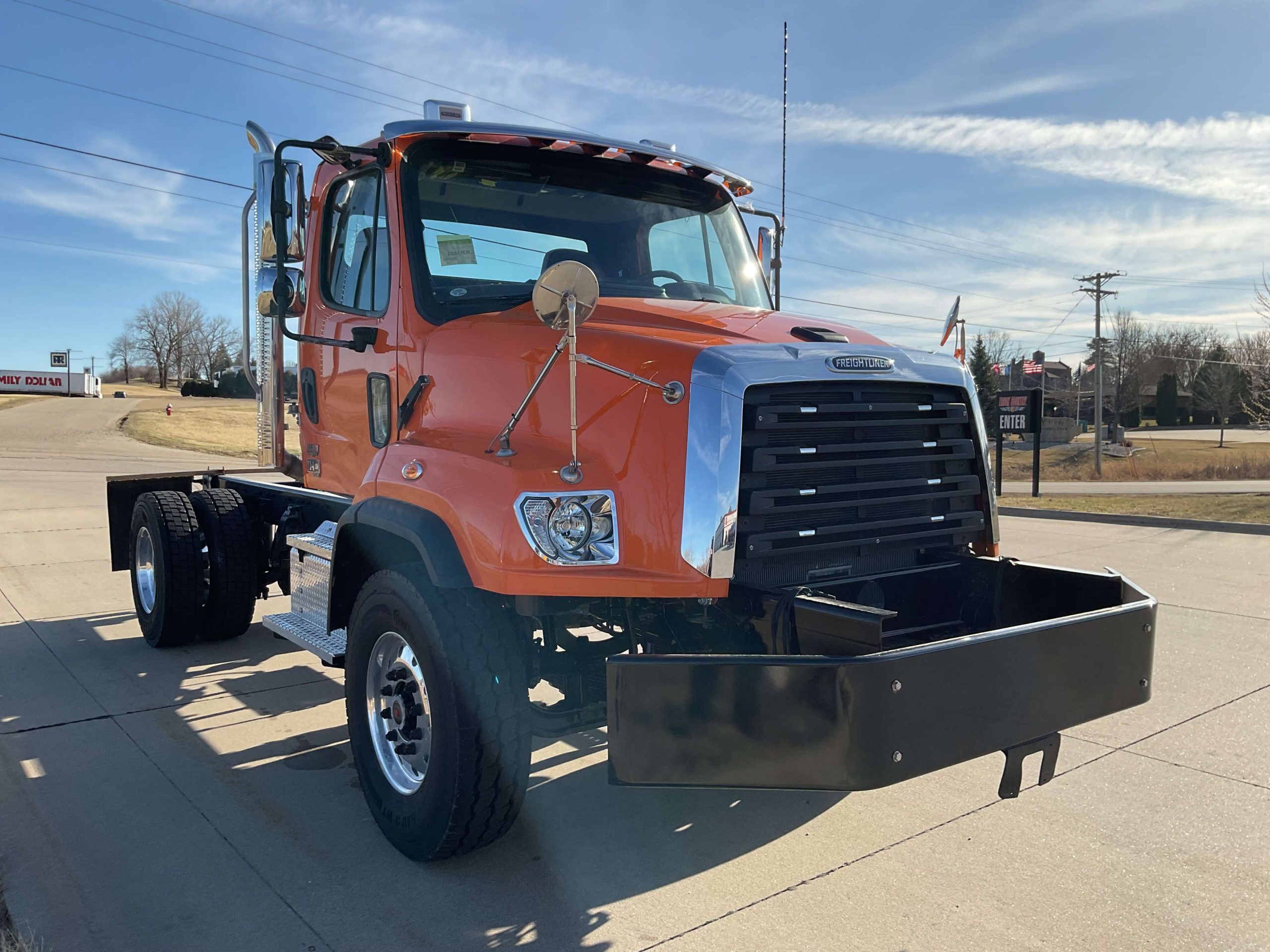 2026 Freightliner 114SD 2026 Freightliner 114SD - image 3 of 5