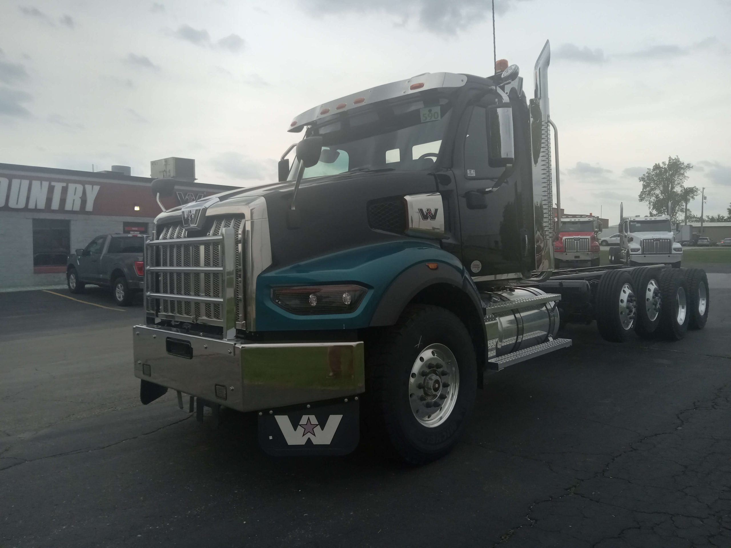 2025 Western Star 49X 2025 Western Star 49X - image 1 of 6