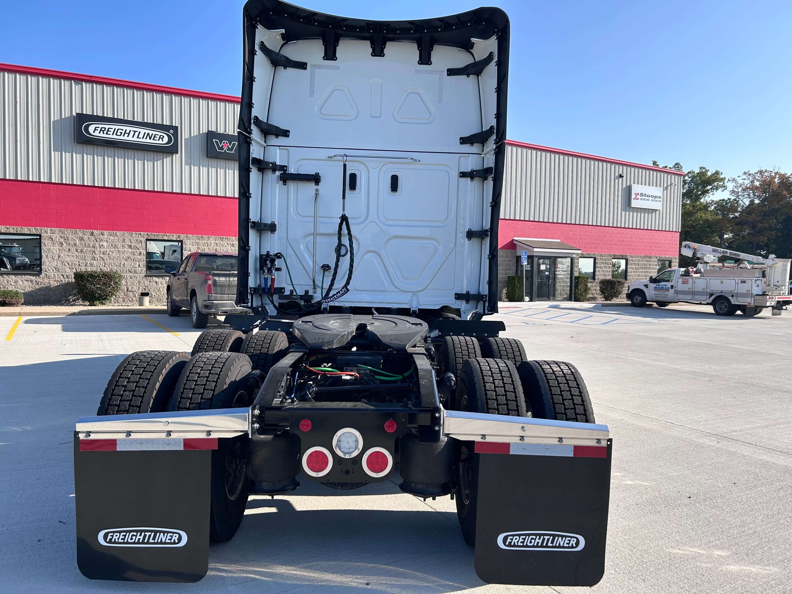 2026 Freightliner PJ126SLP 2026 Freightliner PJ126SLP - image 4 of 6