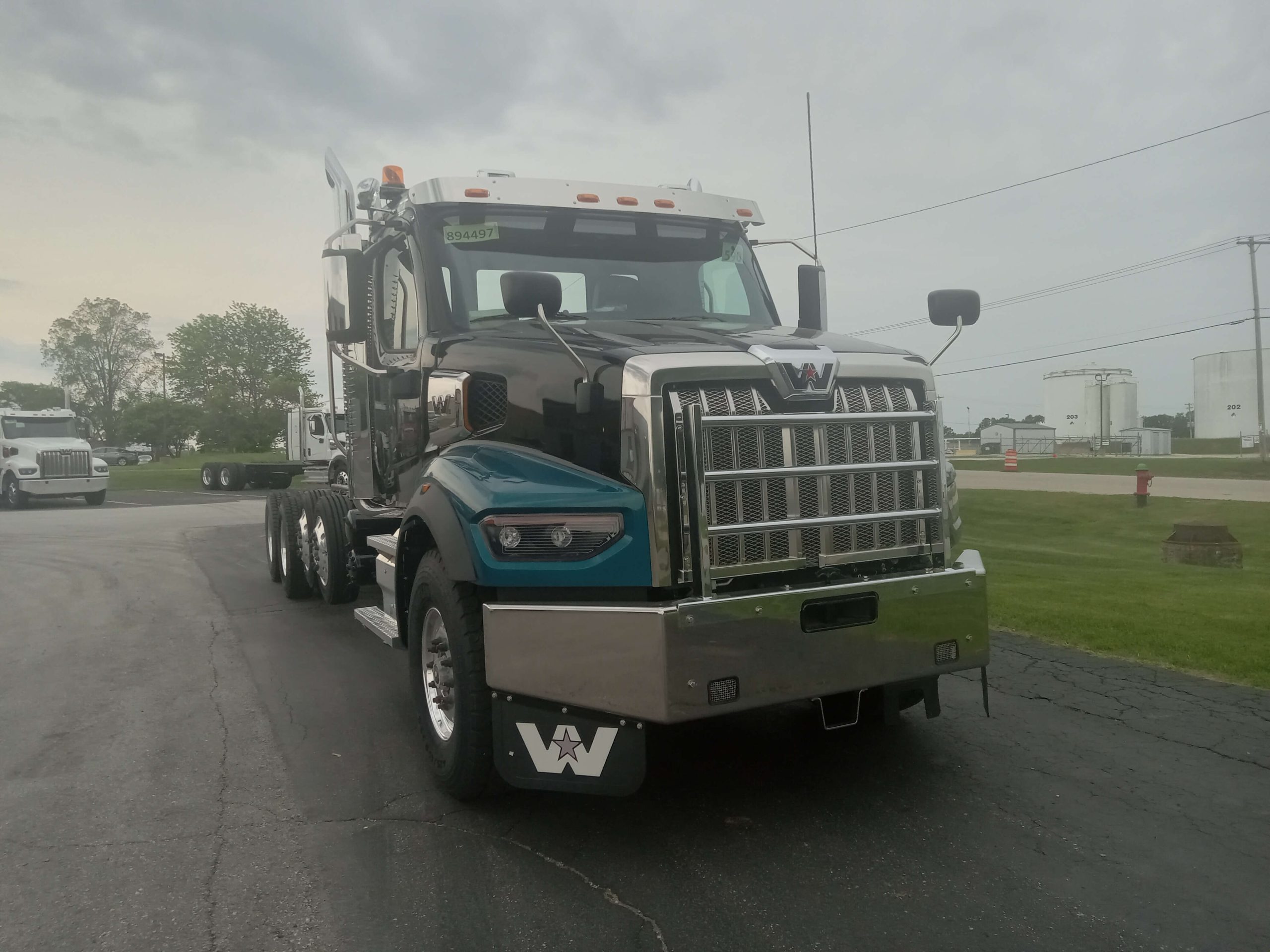 2025 Western Star 49X 2025 Western Star 49X - image 3 of 6