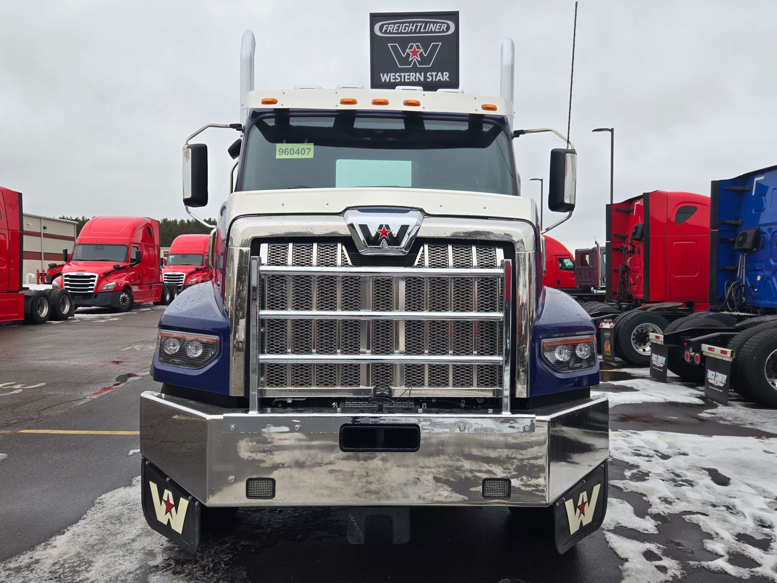 2026 Western Star 49X 2026 Western Star 49X - image 2 of 6