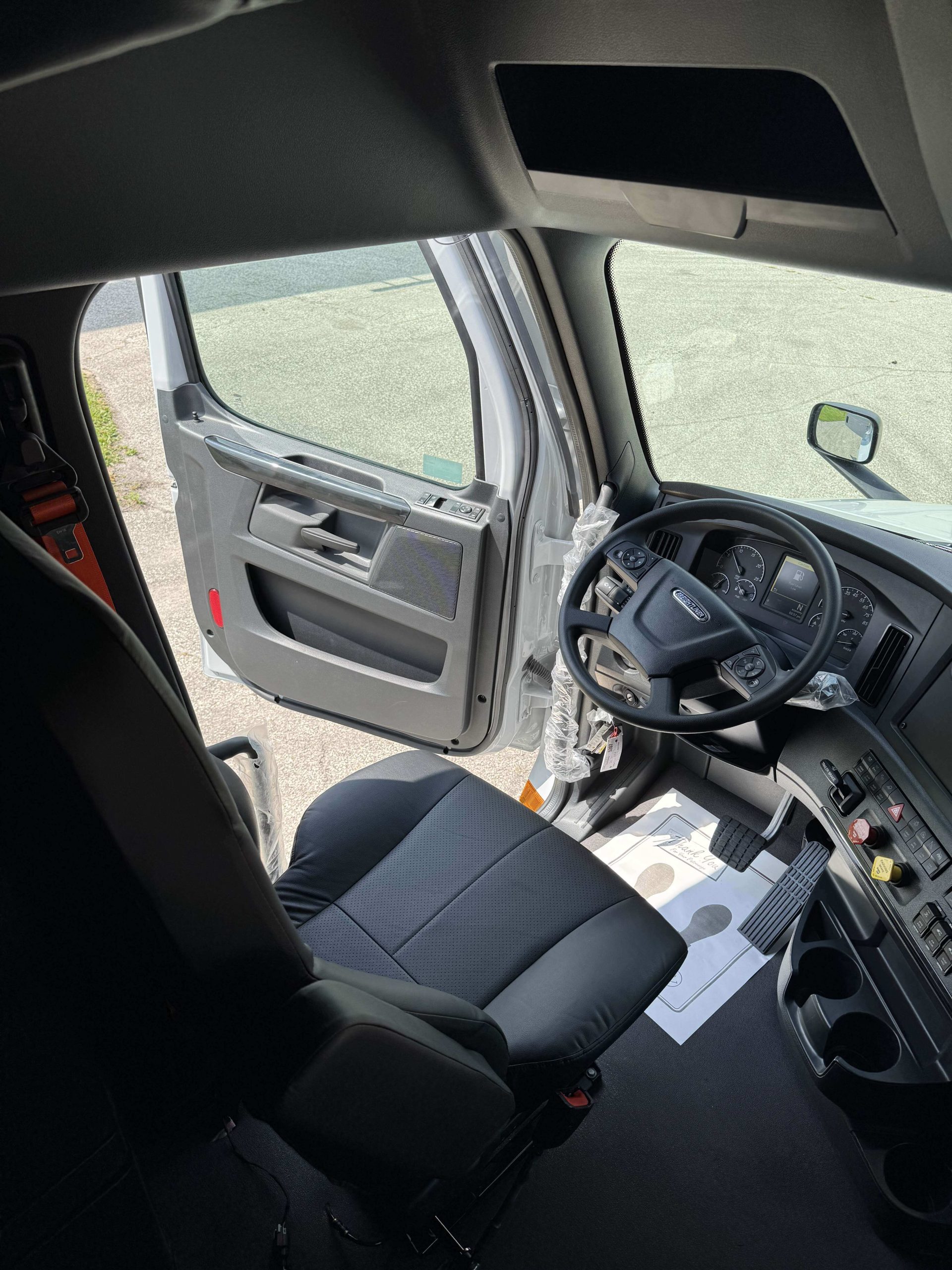 2026 Freightliner PT126SLP 2026 Freightliner PT126SLP - image 5 of 6