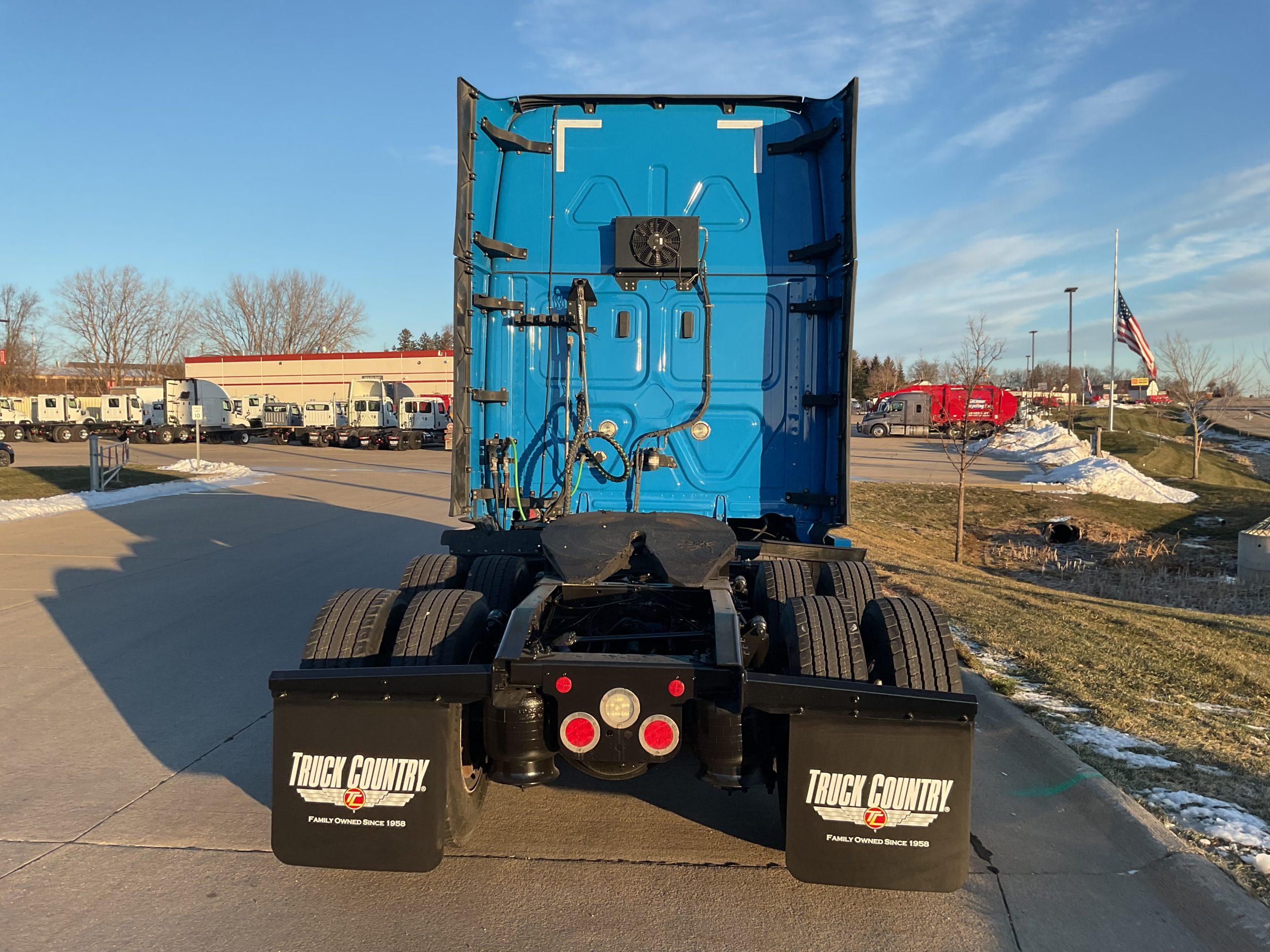 2022 Freightliner PT126SLP 2022 Freightliner PT126SLP - image 4 of 6