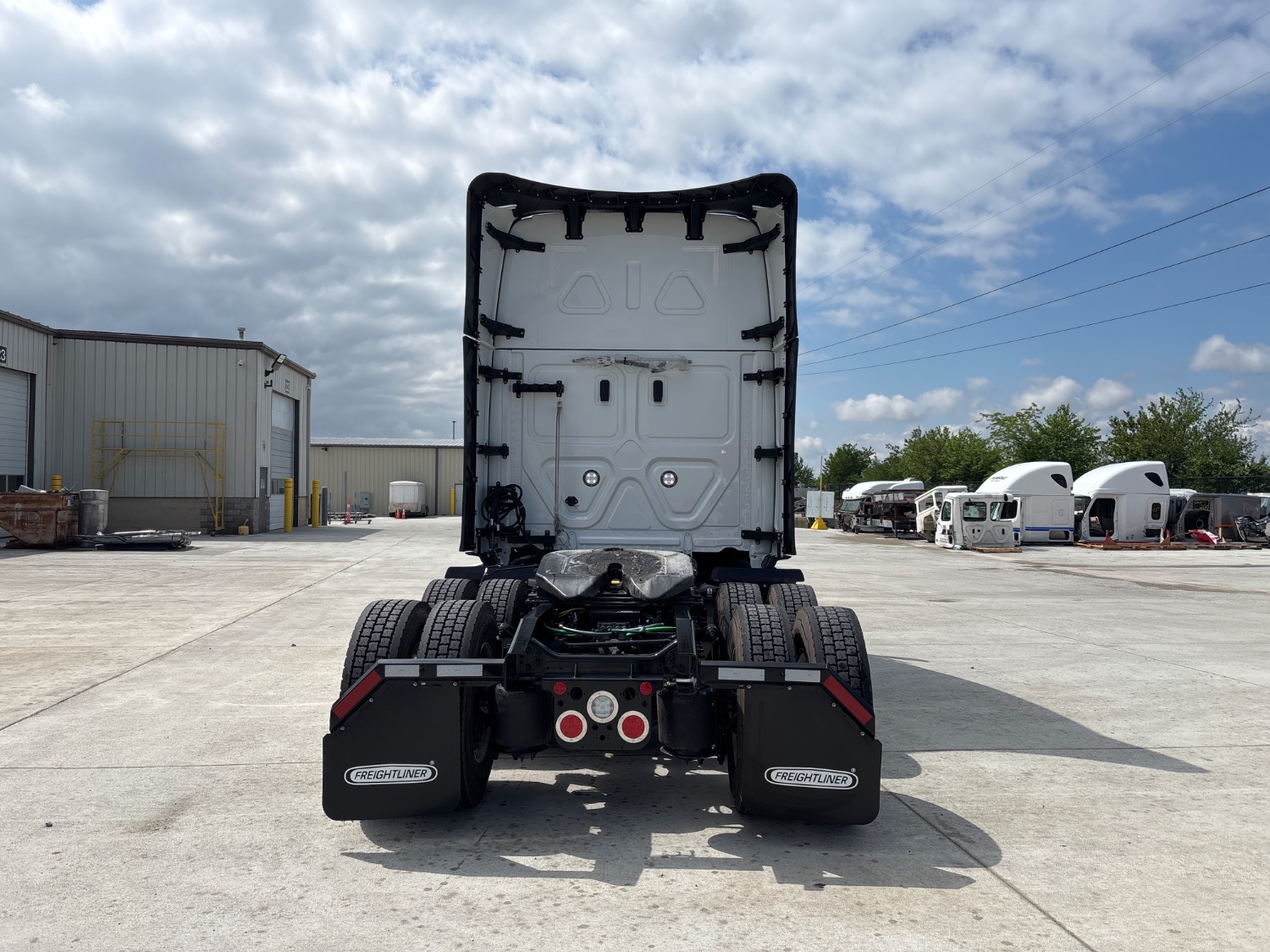 2027 Freightliner PJ126SLP 068Rf00000eIOzL 2027 Freightliner PJ126SLP 068Rf00000eIOzL