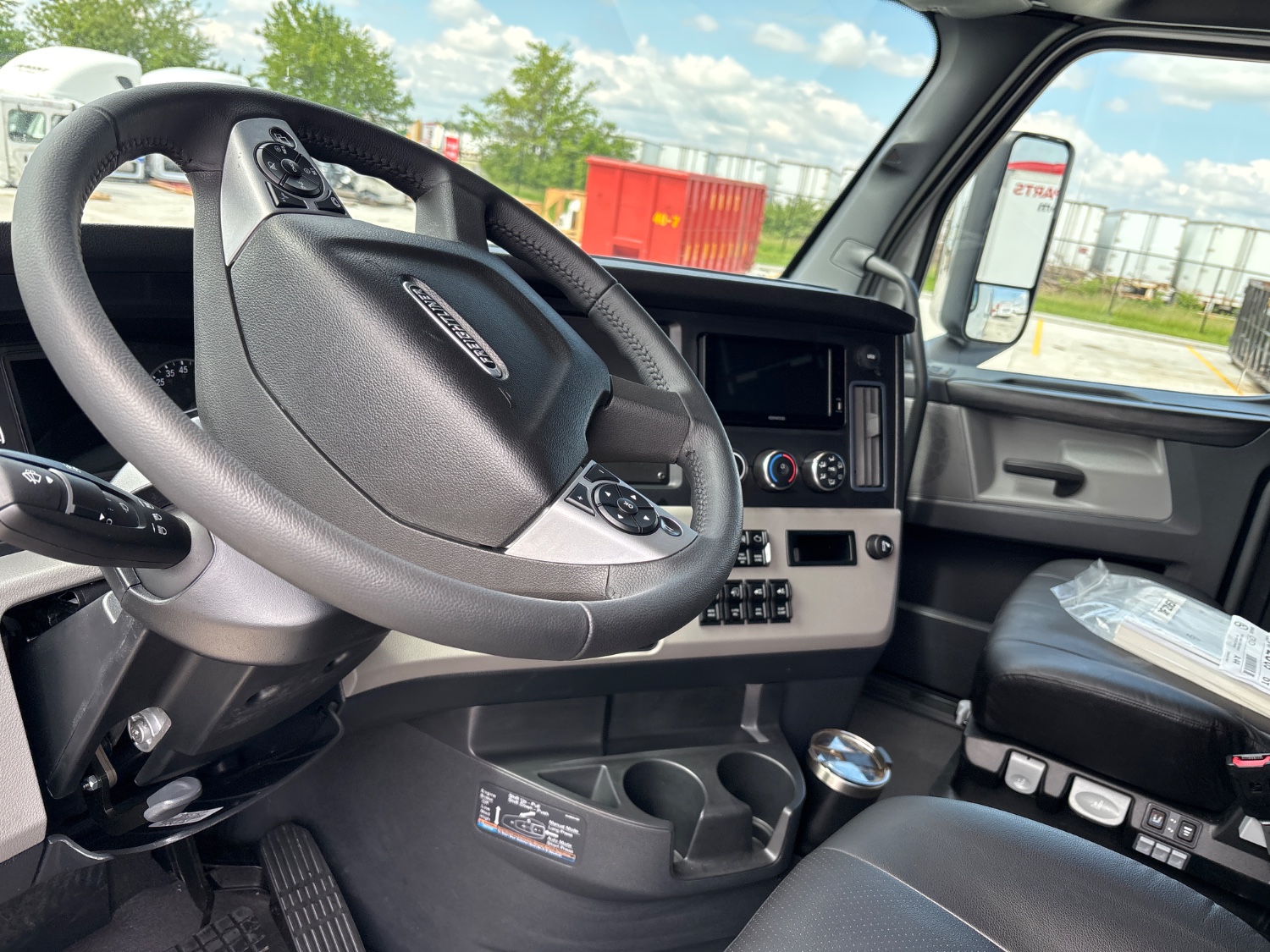 2027 Freightliner PJ126SLP 068Rf00000eISzk 2027 Freightliner PJ126SLP 068Rf00000eISzk