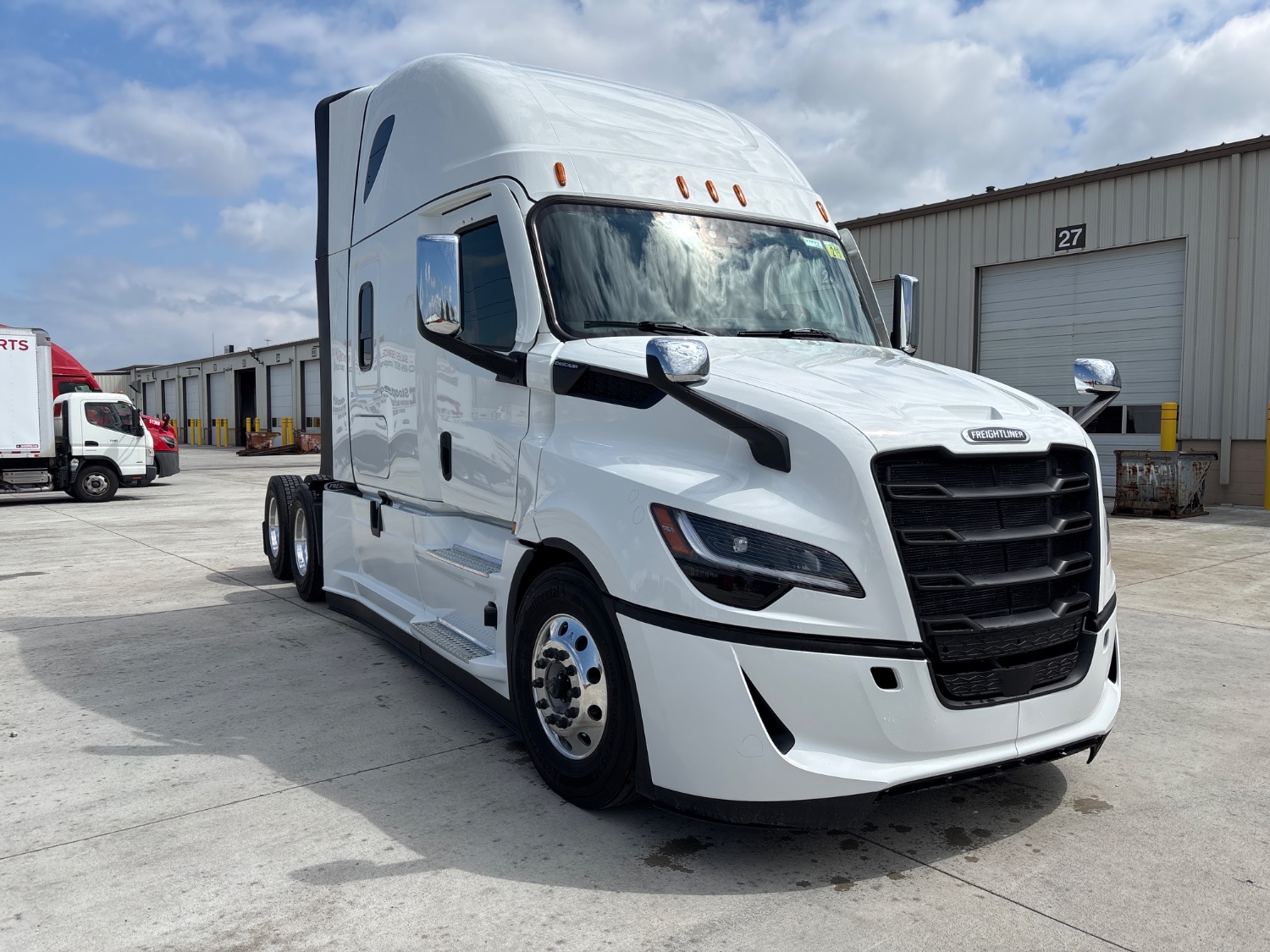 2027 Freightliner PJ126SLP 2027 Freightliner PJ126SLP - image 3 of 6