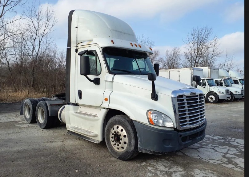 2019 Freightliner CA125DC 2019 Freightliner CA125DC - image 1 of 1