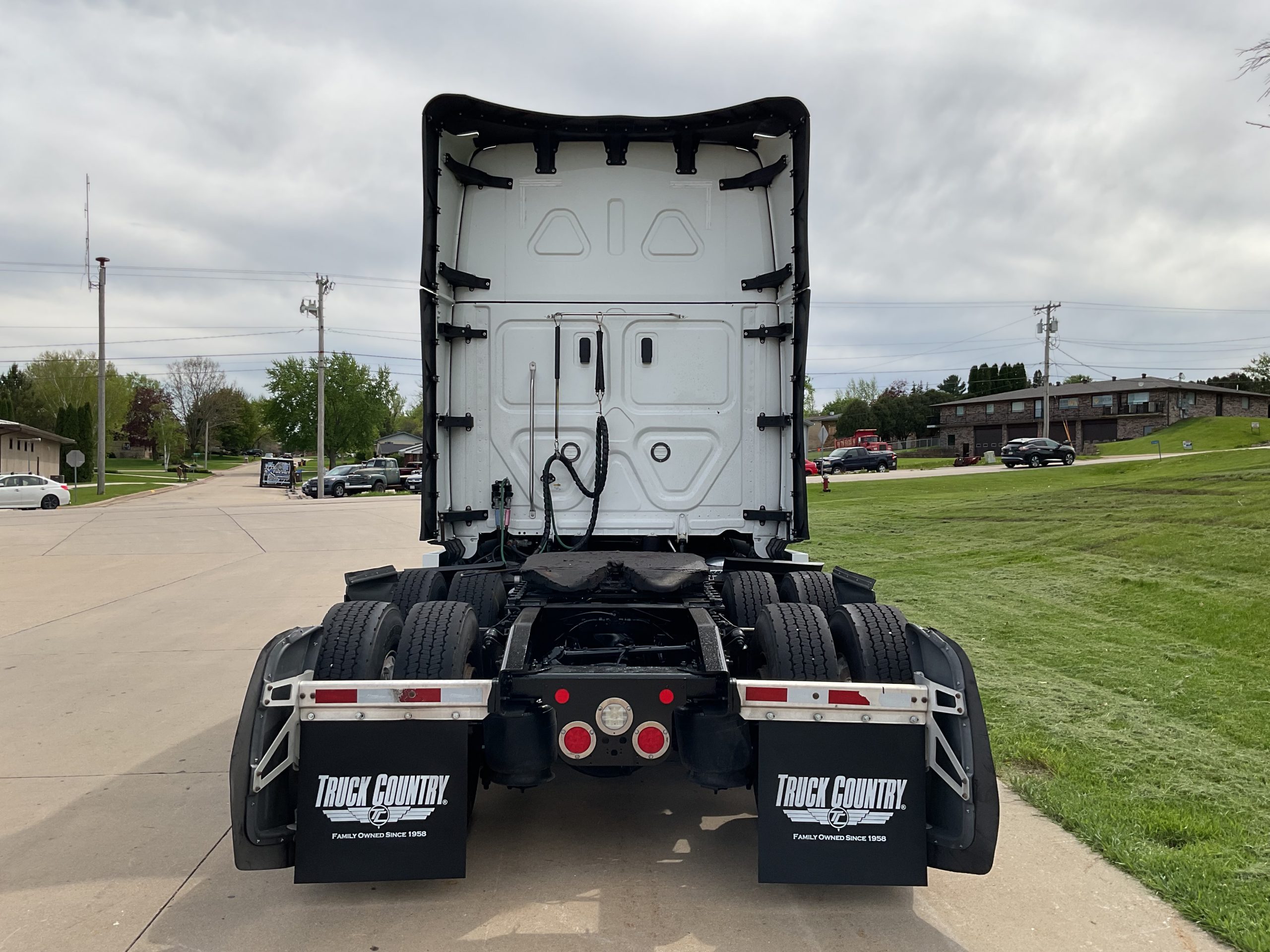 2022 Freightliner PT126SLP 2022 Freightliner PT126SLP - image 4 of 6