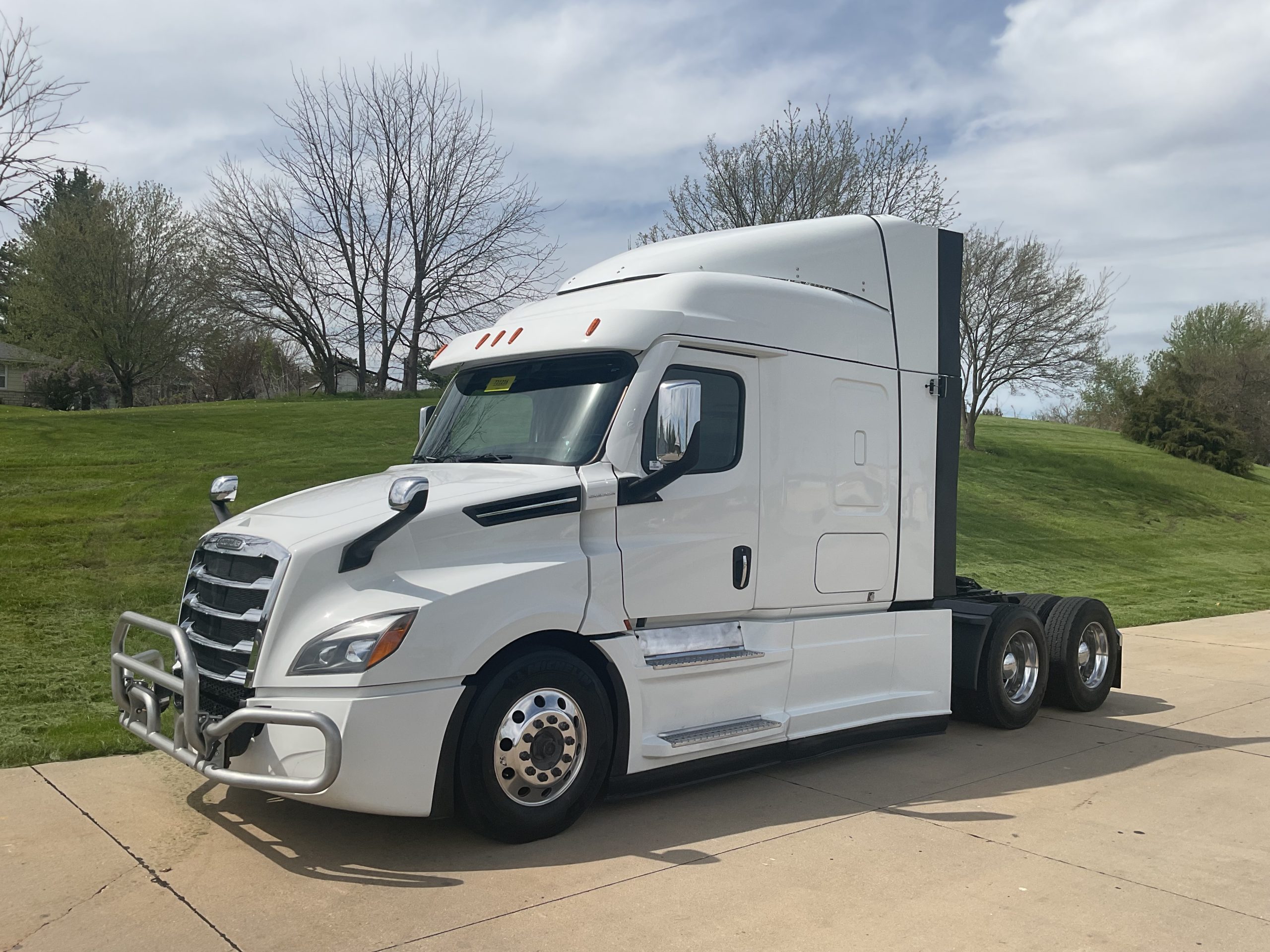 2022 Freightliner PT126SLP 2022 Freightliner PT126SLP - image 1 of 6