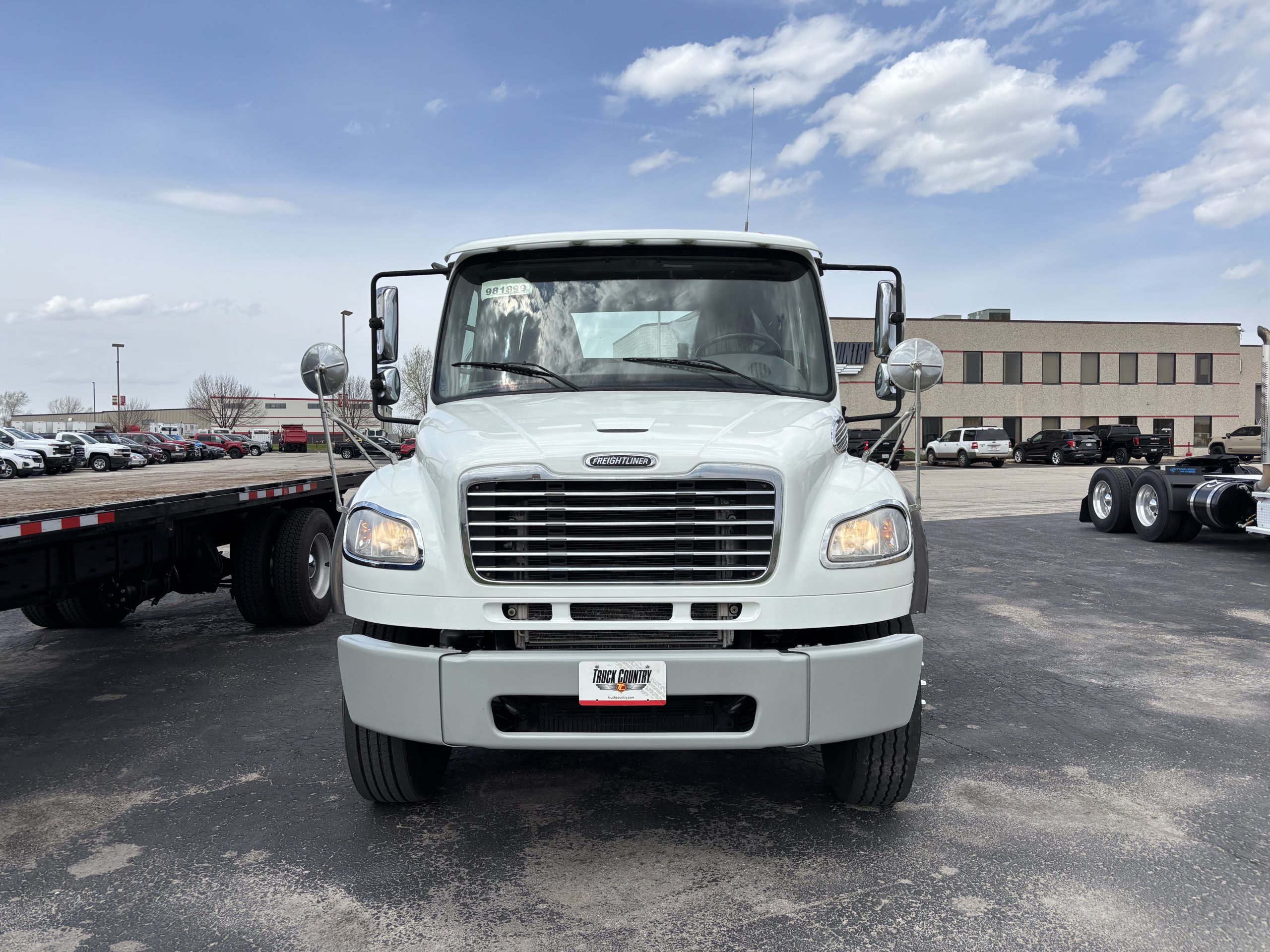 2021 Freightliner M280 2021 Freightliner M280 - image 2 of 6