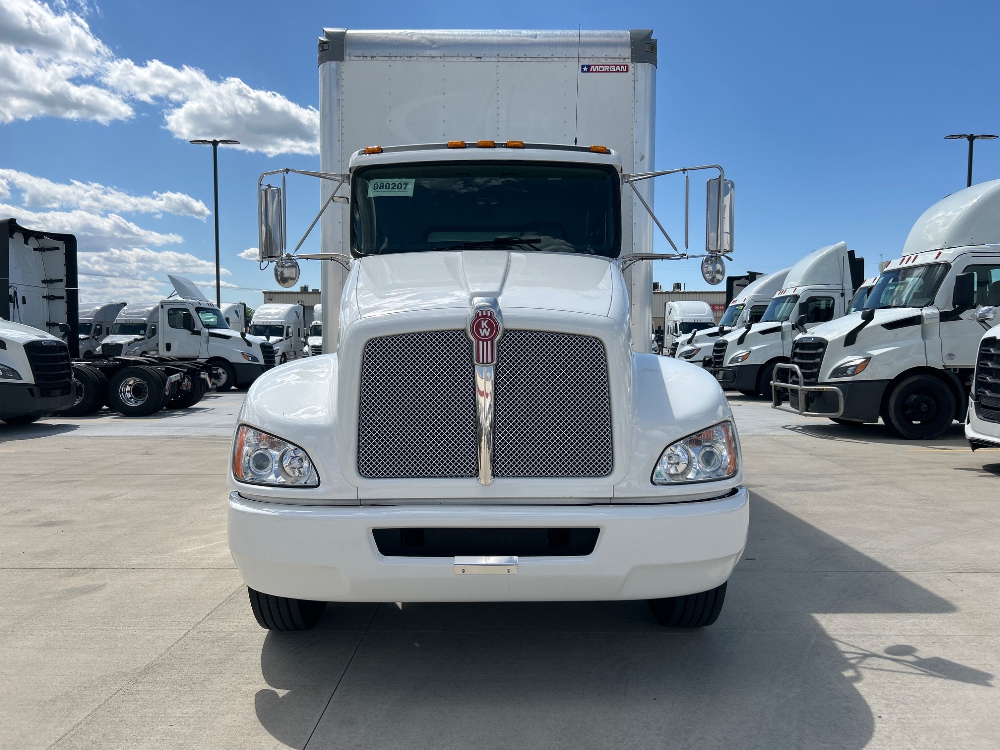 2022 Kenworth T270 2022 Kenworth T270 - image 4 of 6