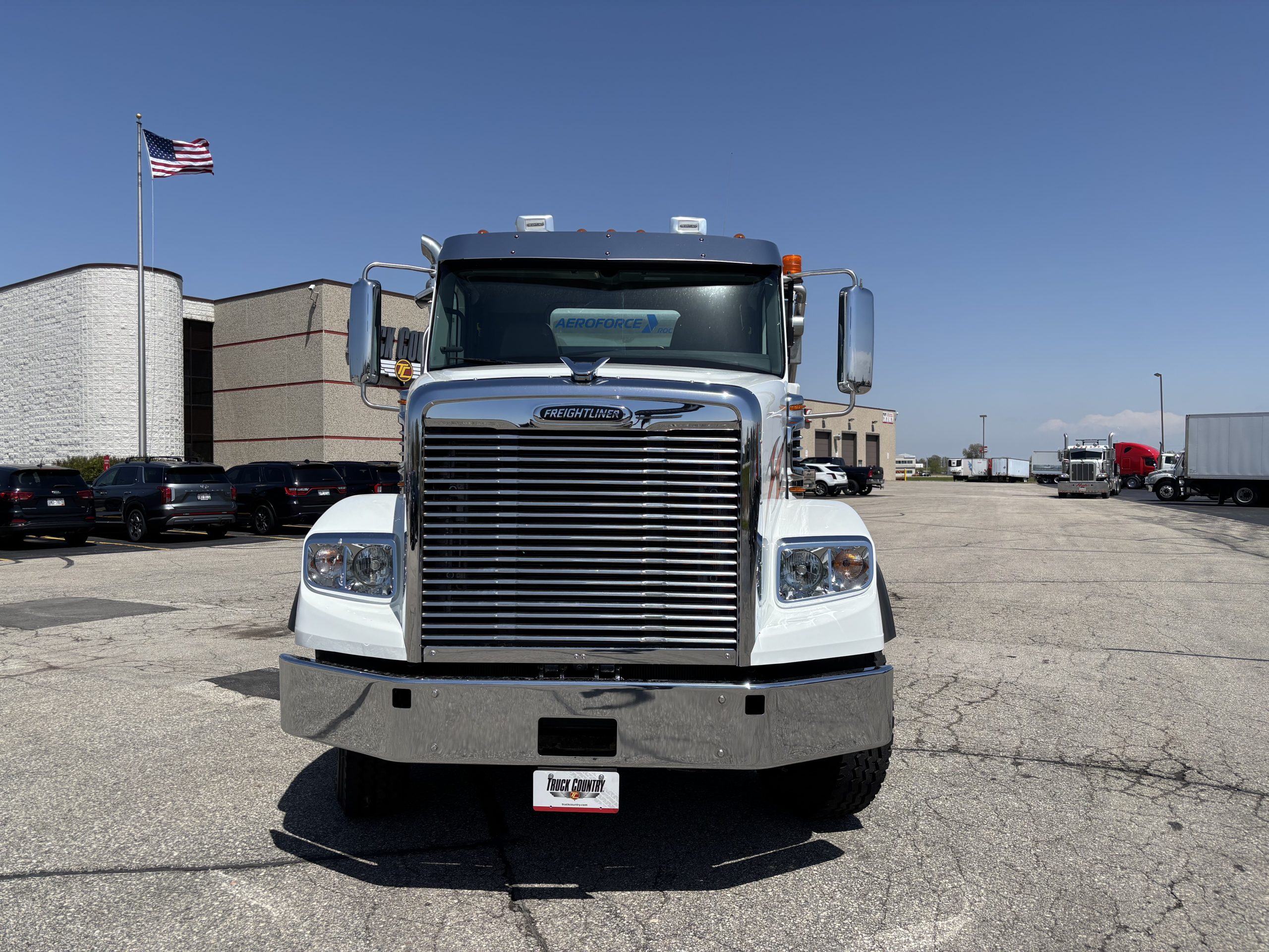 2023 Freightliner 122SD 2023 Freightliner 122SD - image 2 of 6