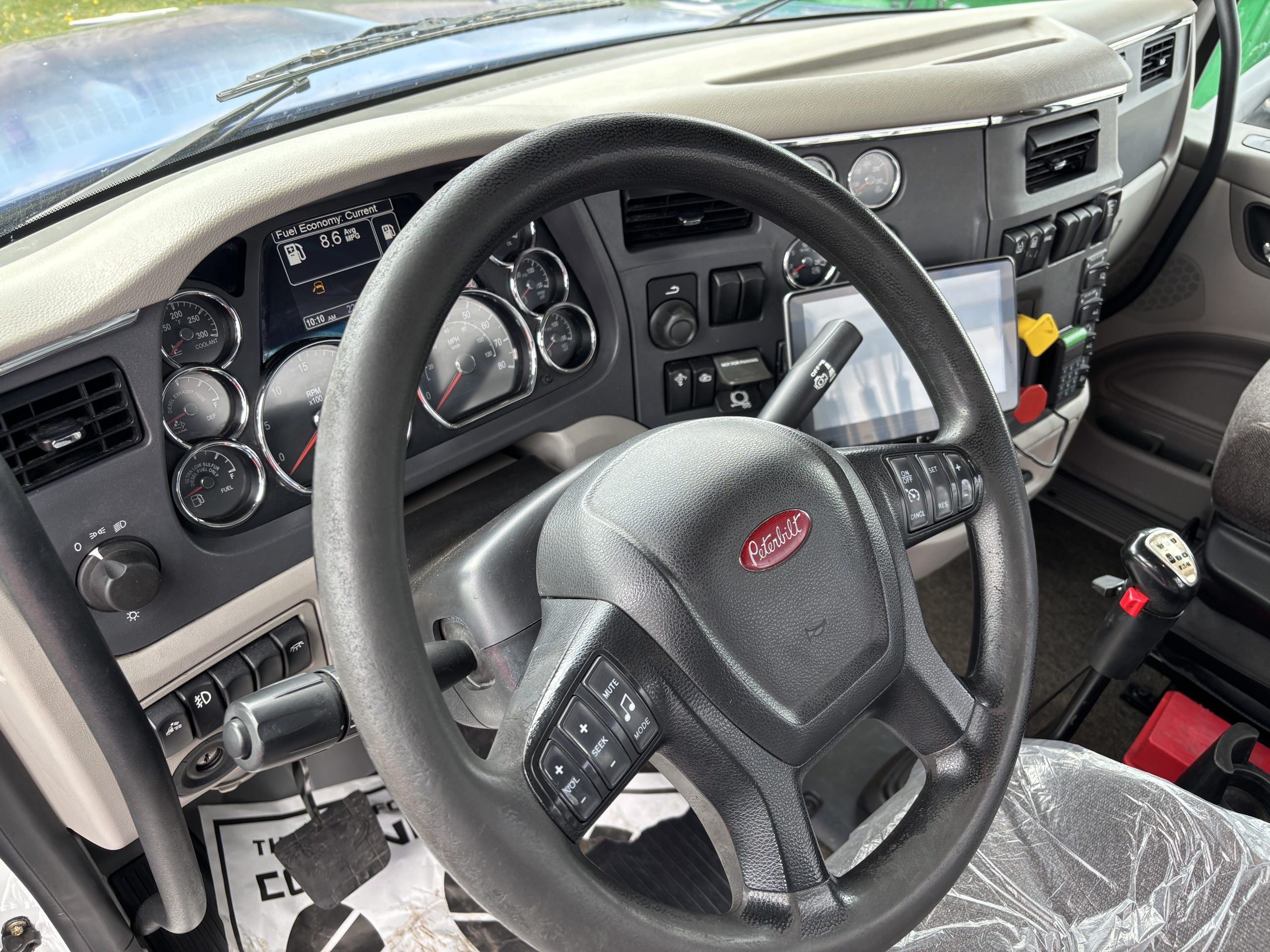 2019 Peterbilt 579 2019 Peterbilt 579 - image 5 of 6