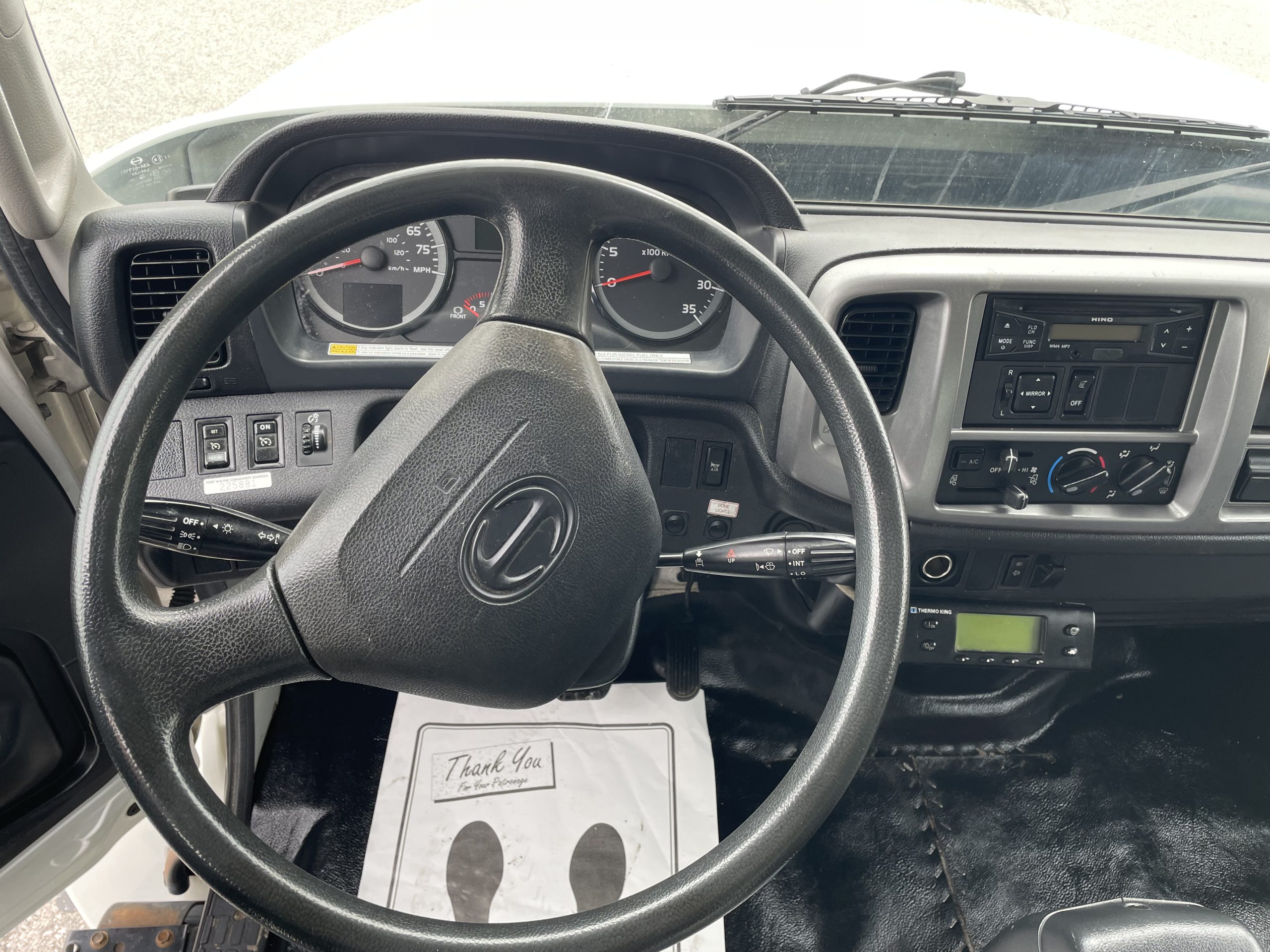 2016 Hino 268 2016 Hino 268 - image 1 of 6