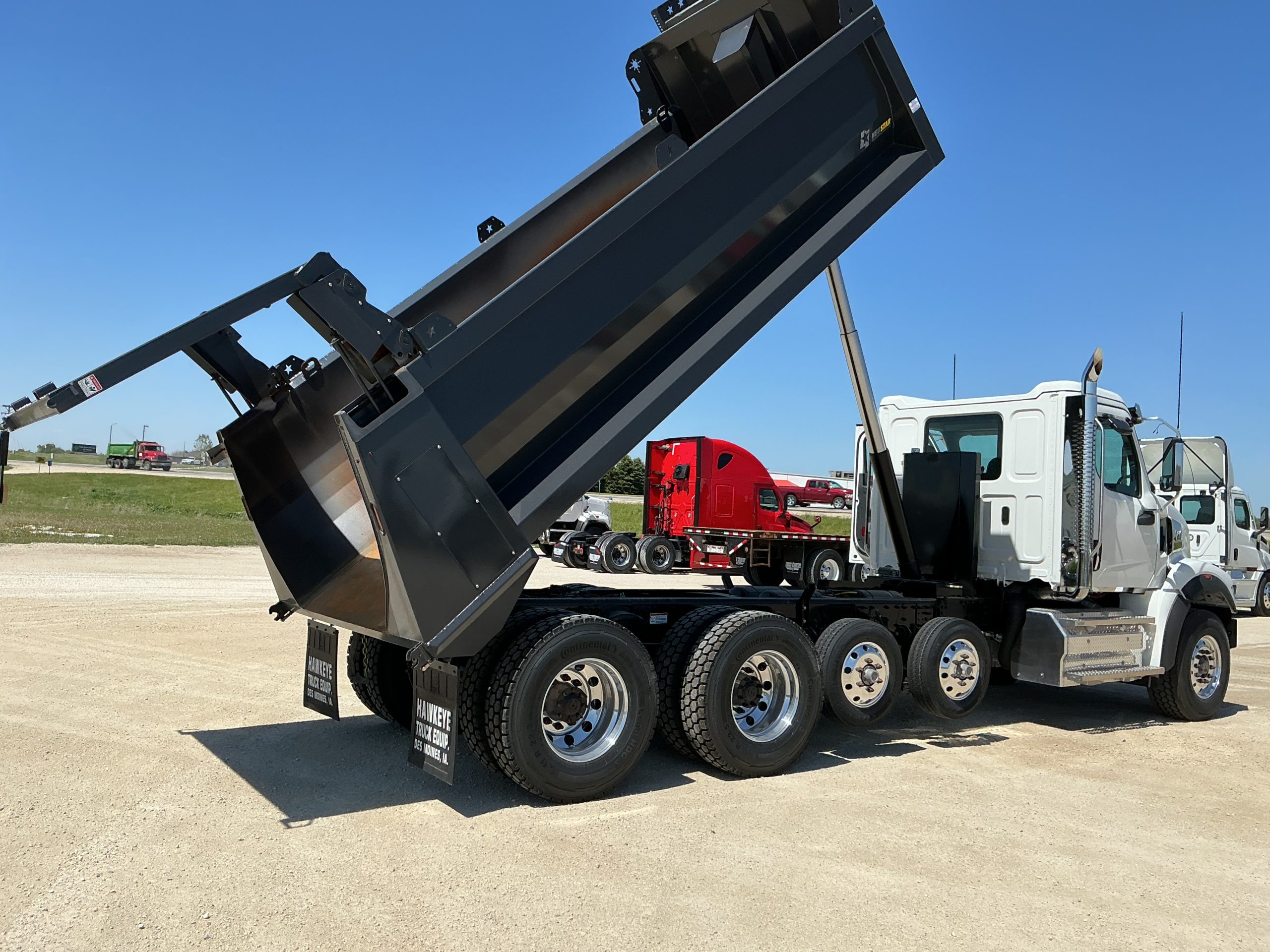 2026 Western Star 47X 2026 Western Star 47X - image 2 of 6