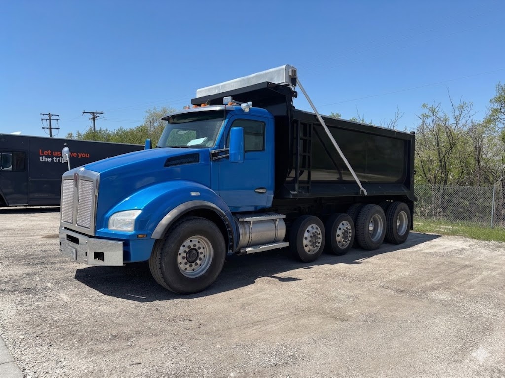 2016 Kenworth T880 2016 Kenworth T880 - image 1 of 1