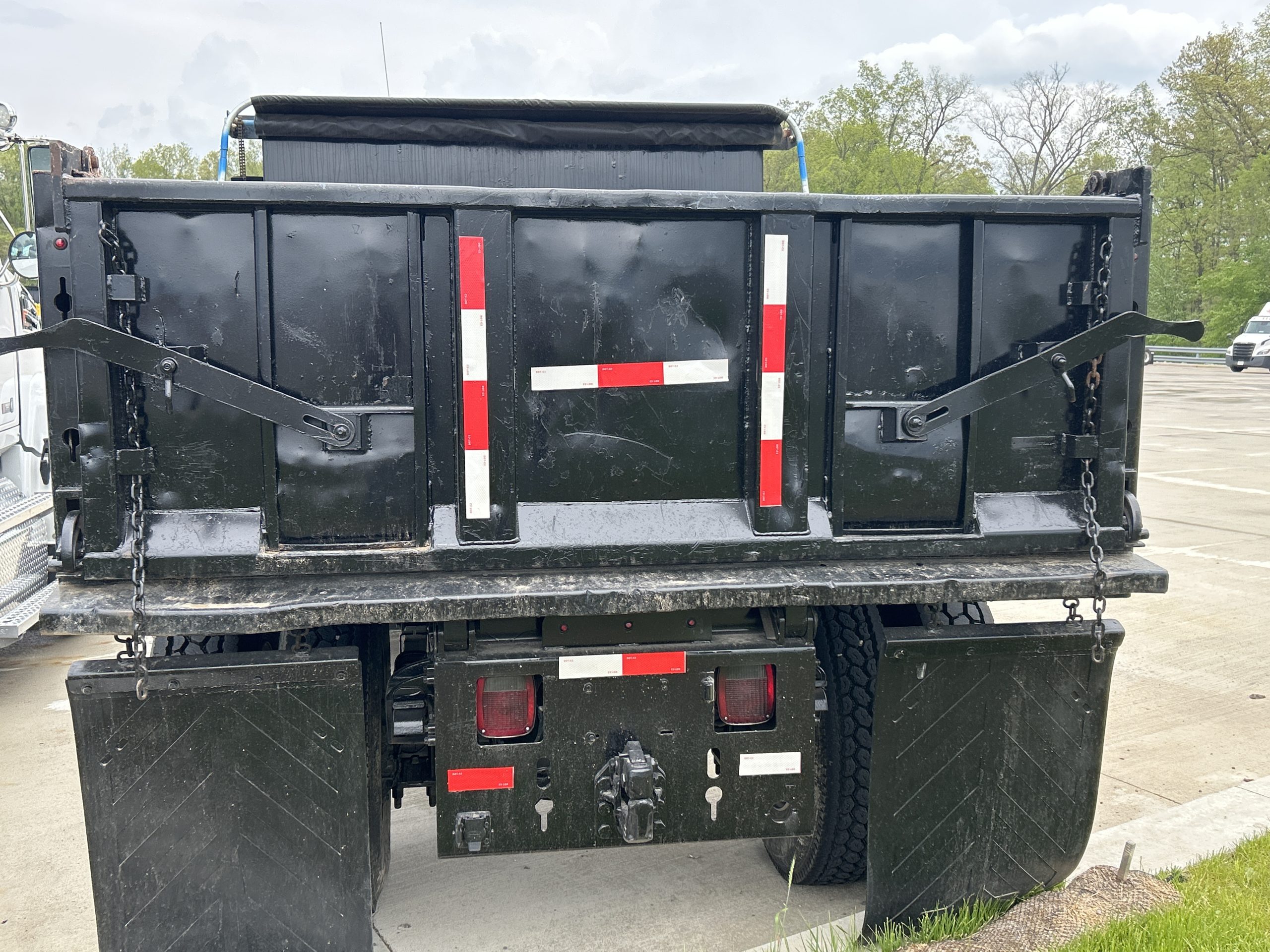2017 Freightliner M2 106 2017 Freightliner M2 106 - image 3 of 4