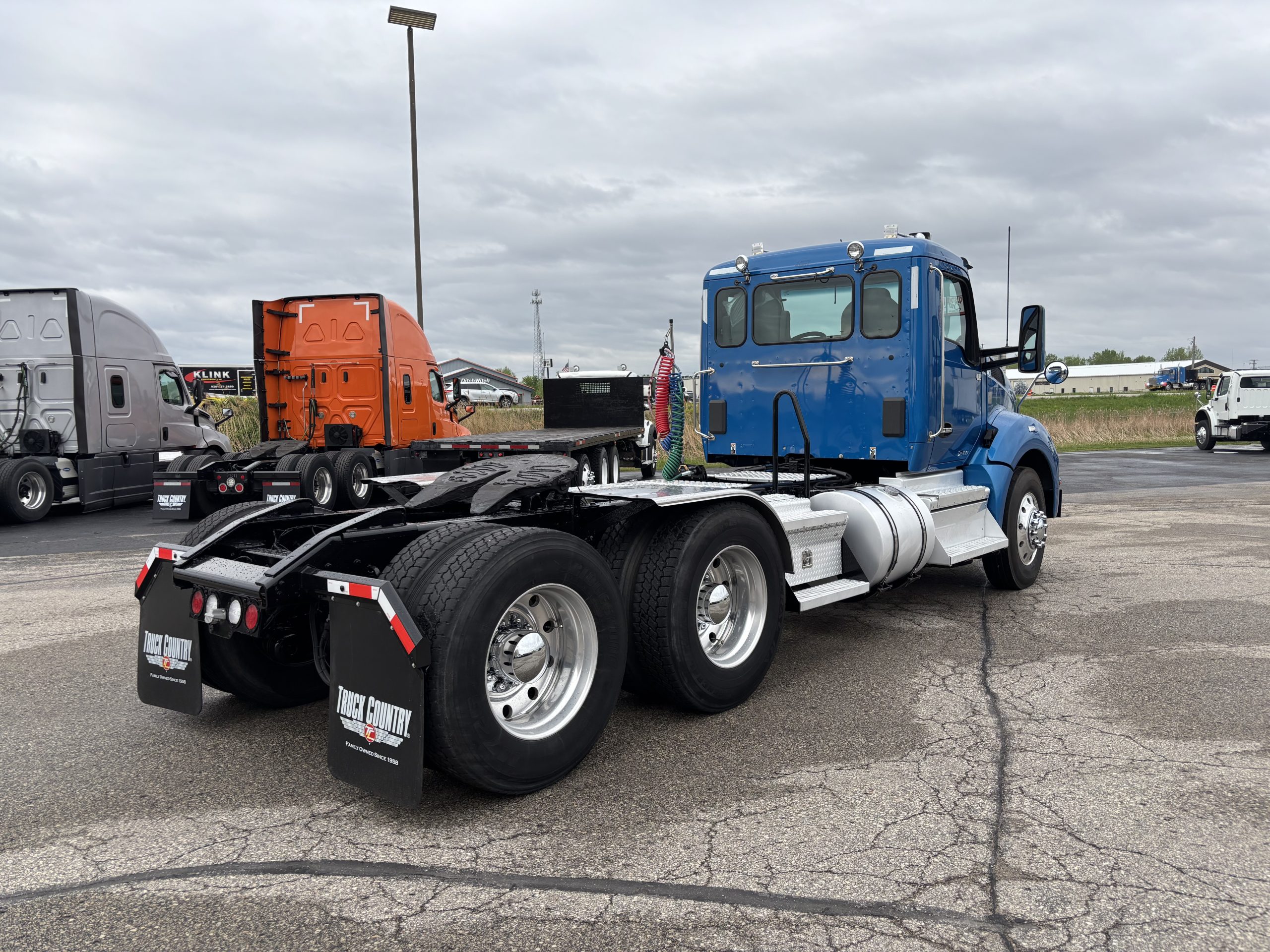 2021 Kenworth T880 2021 Kenworth T880 - image 6 of 6