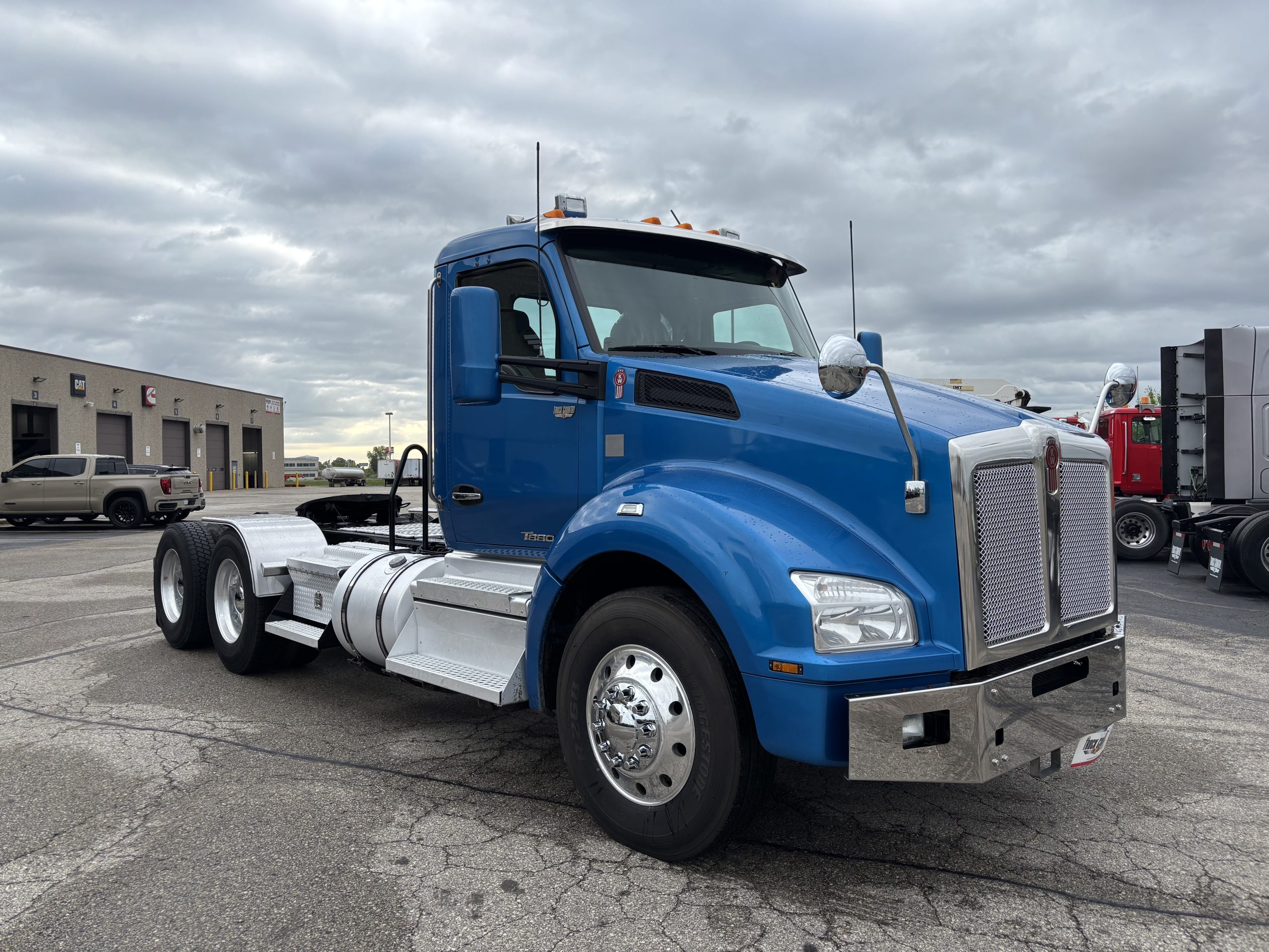 2021 Kenworth T880 2021 Kenworth T880 - image 3 of 6